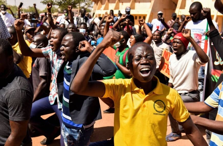 Burkina Faso elimina el francés como idioma oficial