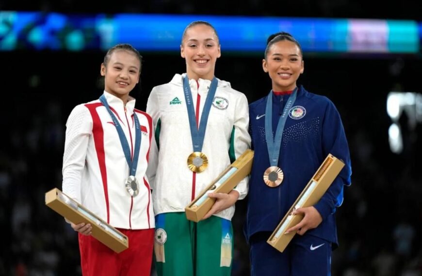 La Argelina Kaylia Nemour hace historia en la gimnasia olímpica de París 2024