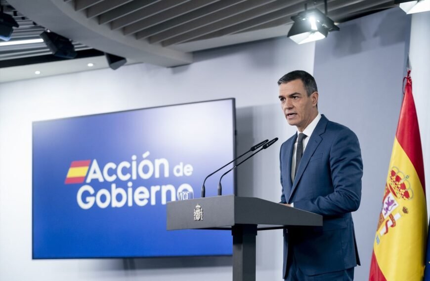 El Gobierno eleva a 222 los fallecidos por la DANA y anuncia nuevas ayudas directas a los afectados