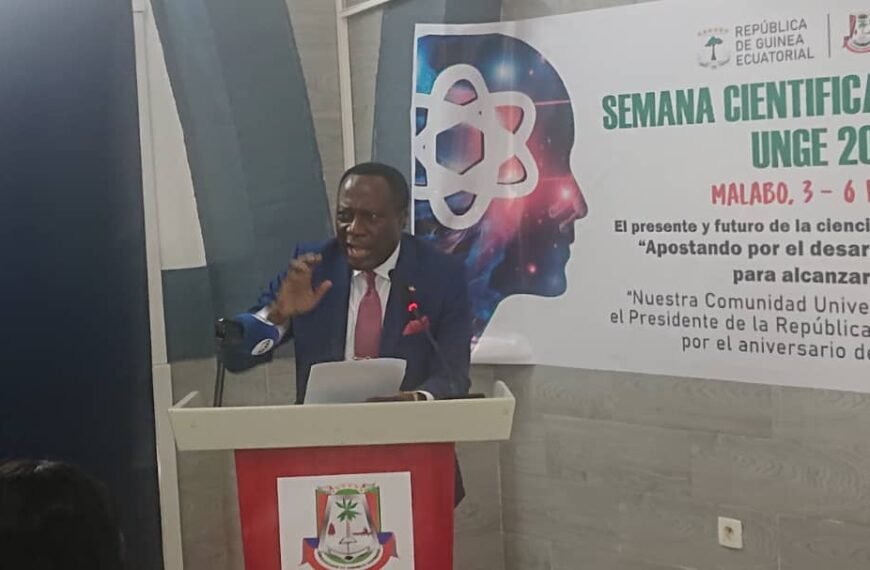 El Rector de la UNGE exige autonomía universitaria en la apertura de la Semana Científica