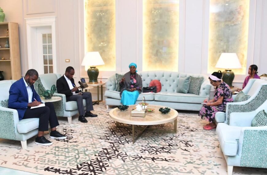 Constancia Mangue de Obiang impulsa una reducción del 25% en la matrícula de los centros CANIGE